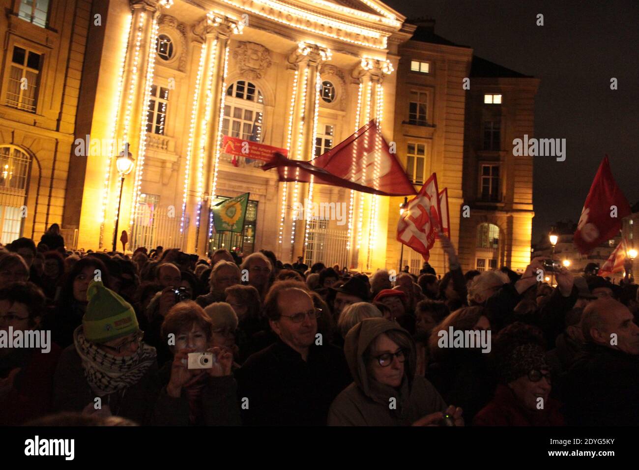 Manifestation à Paris Suite à l'nterdiction de la conférence avec Stéphane Hessel à l'ENS Stockfoto