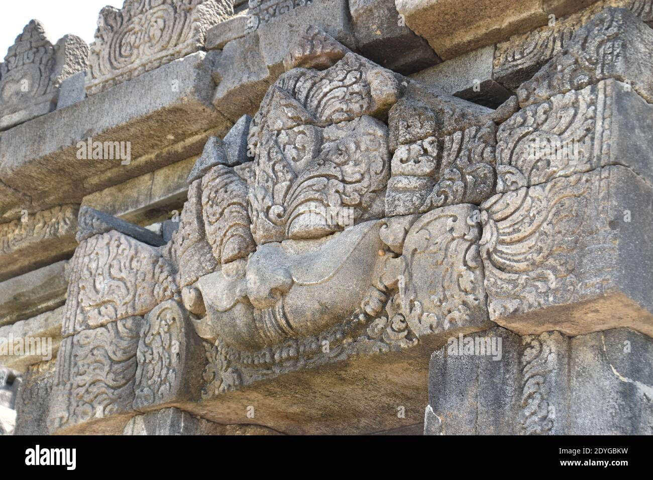 kala Relief an jedem Pervara Tempel im Plaosan Tempelkomplex in Zentral-Java, Indonesien Stockfoto