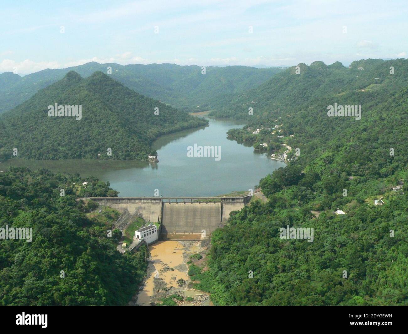 Lago Dos Bocas mit Damm in Puerto Rico. Stockfoto