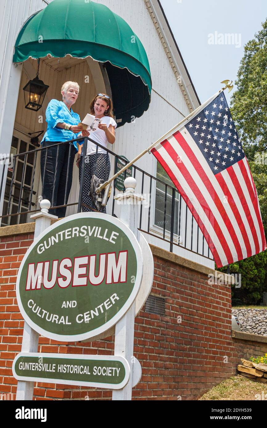 Alabama Guntersville Museum & Cultural Center Center Historical Society, Vordereingang außen Schild, Stockfoto