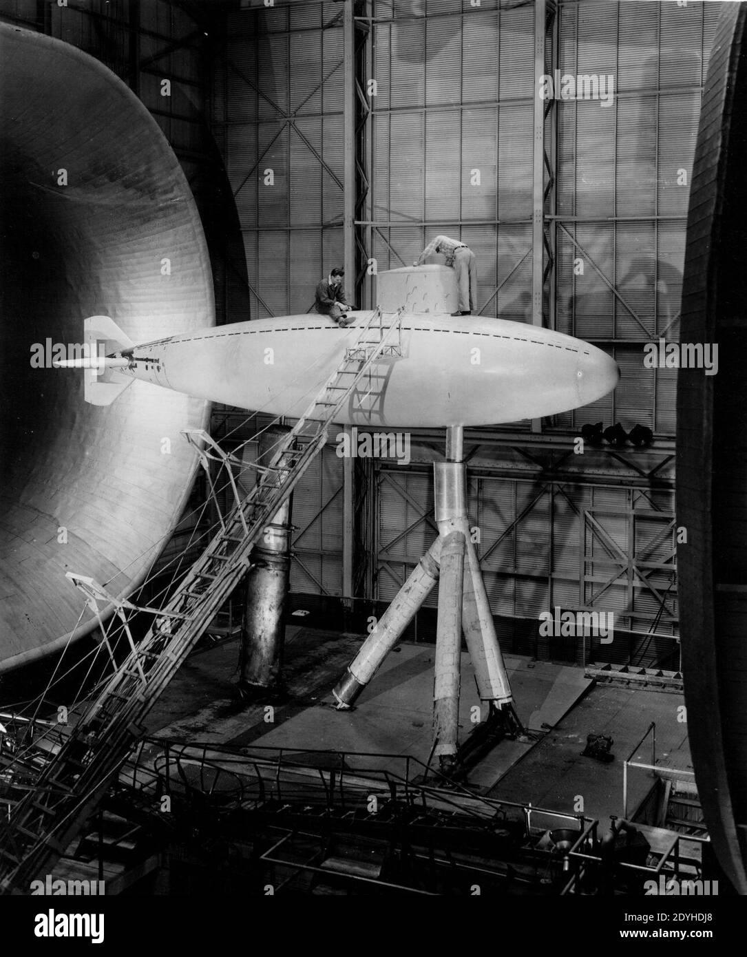 LAL 64788 - 1-zu-5 Albacore U-Boot-Modell im Langley Forschungszentrum Windkanal im Vollmaßstab. Stockfoto