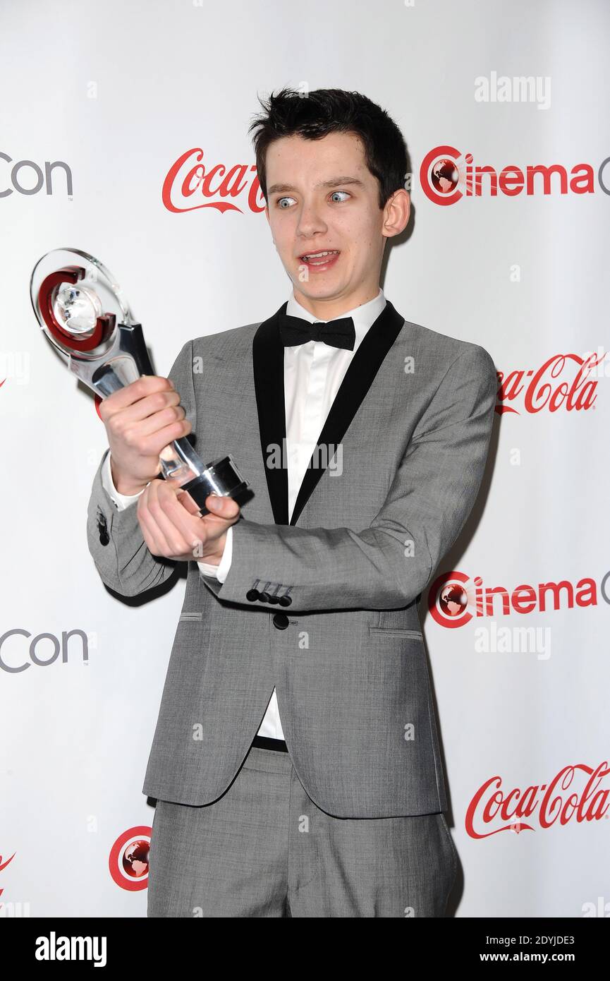 ASA Butterfield kommt bei der CinemaCon Preisverleihung im Pure Nightclub im Caesars Palace während der CinemaCon, der offiziellen Convention der National Association of Theatre Owners, am 18. April 2013 in Las Vegas, NV, USA an. Foto von Lionel Hahn/ABACAPRESS.COM Stockfoto