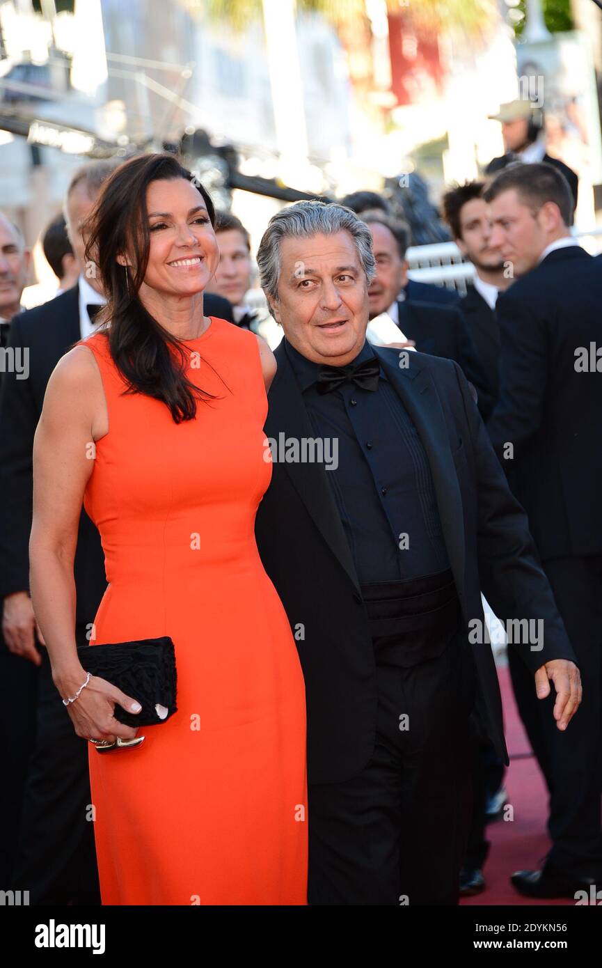 Christian Clavier und seine Frau kommen zur Filmvorführung von Immigranten, die am 24. Mai 2013 im Palais des Festivals in Cannes, Frankreich, im Rahmen der 66. Filmfestspiele von Cannes stattfand. Foto von Nicolas Briquet/ABACAPRESS.COM Stockfoto