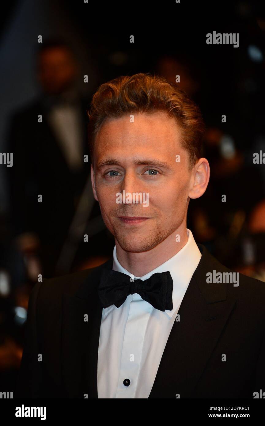 Tom Hiddleston kommt zur Vorführung "Only Lovers Left Alive", die am 25. Mai 2013 im Palais des Festivals in Cannes, Frankreich, im Rahmen der 66. Filmfestspiele von Cannes stattfand. Foto von Nicolas Briquet/ABACAPRESS.COM Stockfoto