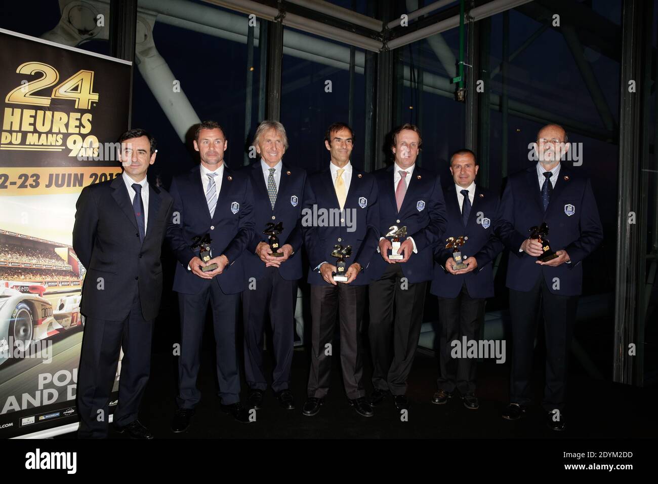 Pierre Fillon, Tom Kristensen, Derek Bell, Emanuele Pirro, Frank Biela, Yannick Dalmas und Henri Pescarolo bei der FEIER ZUM 90-jährigen Bestehen VON 24h du Mans am 31. Mai 2013 im Restaurant Le Georges in Paris, Frankreich. Foto von Jerome Domine/ABACAPRESS.COM Stockfoto