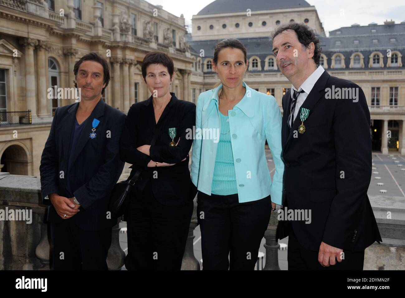 Yvan Attal, Christine Angot, Aurelie Filippetti und Francois Morel posieren nach der Ehrenzeremonie des französischen Kultusministeriums im Ministere de la Culture in Paris, Frankreich am 19. Juni 2013. Foto von Alban Wyters/ABACAPRESS.COM Stockfoto