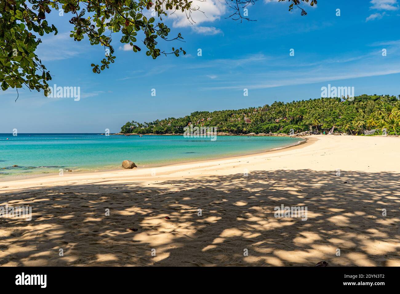 Pansea Surin Beach ist wahrscheinlich einer der schönsten Phukets Geheime Strände Stockfoto