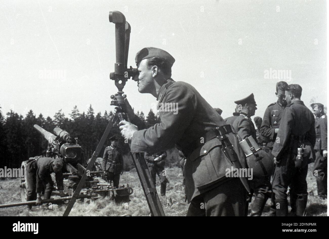 Wehrmacht Heer Ausbildung Schwere Kanone 18 17 cm - Deutsch Armeetraining Schwerfeldkanone 18 17cm / 170mm Stockfoto