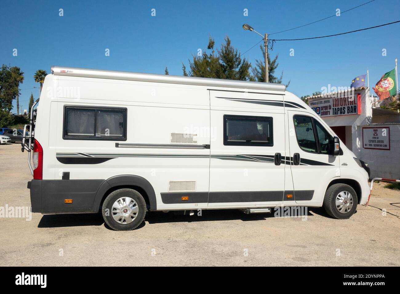 Fiat Campervan Wohnmobil Wohnmobil in Albufeira Portugal geparkt Stockfoto