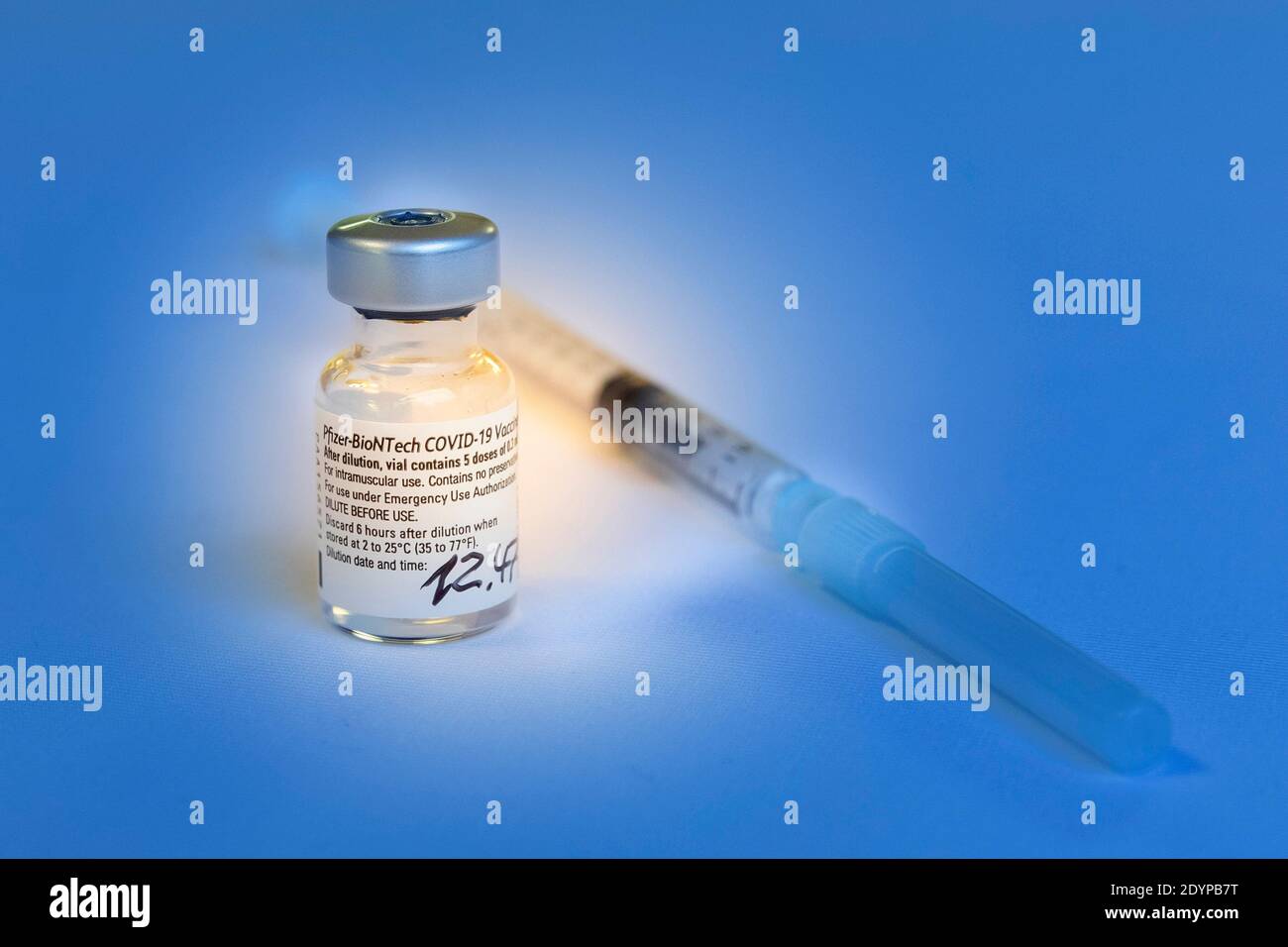 Corona-Impfstoff Pfizer-BioNTech Covid-19 Stockfoto