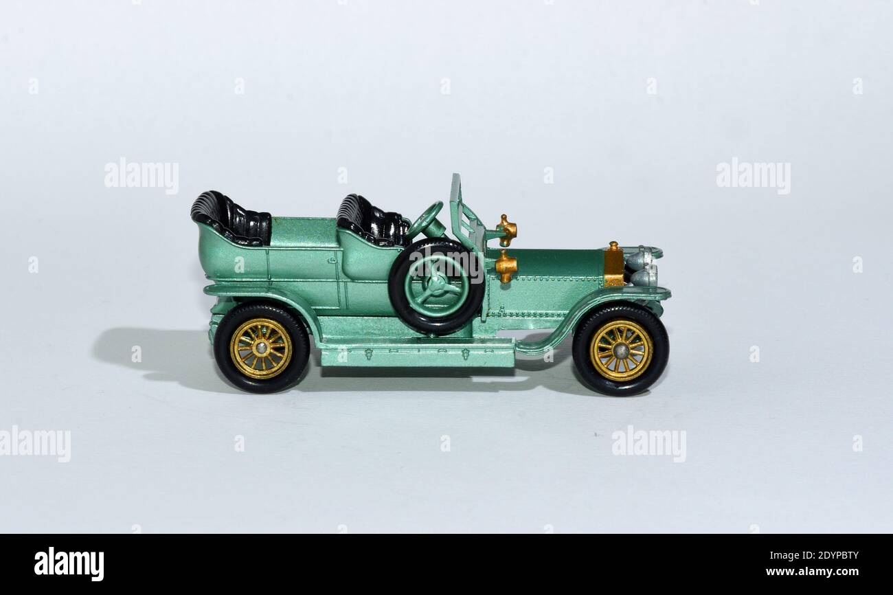 Spielzeug Diecast Modellauto Rolls Royce Silver Ghost ein Matchbox von Lesney mit weißem Hintergrund. Stockfoto