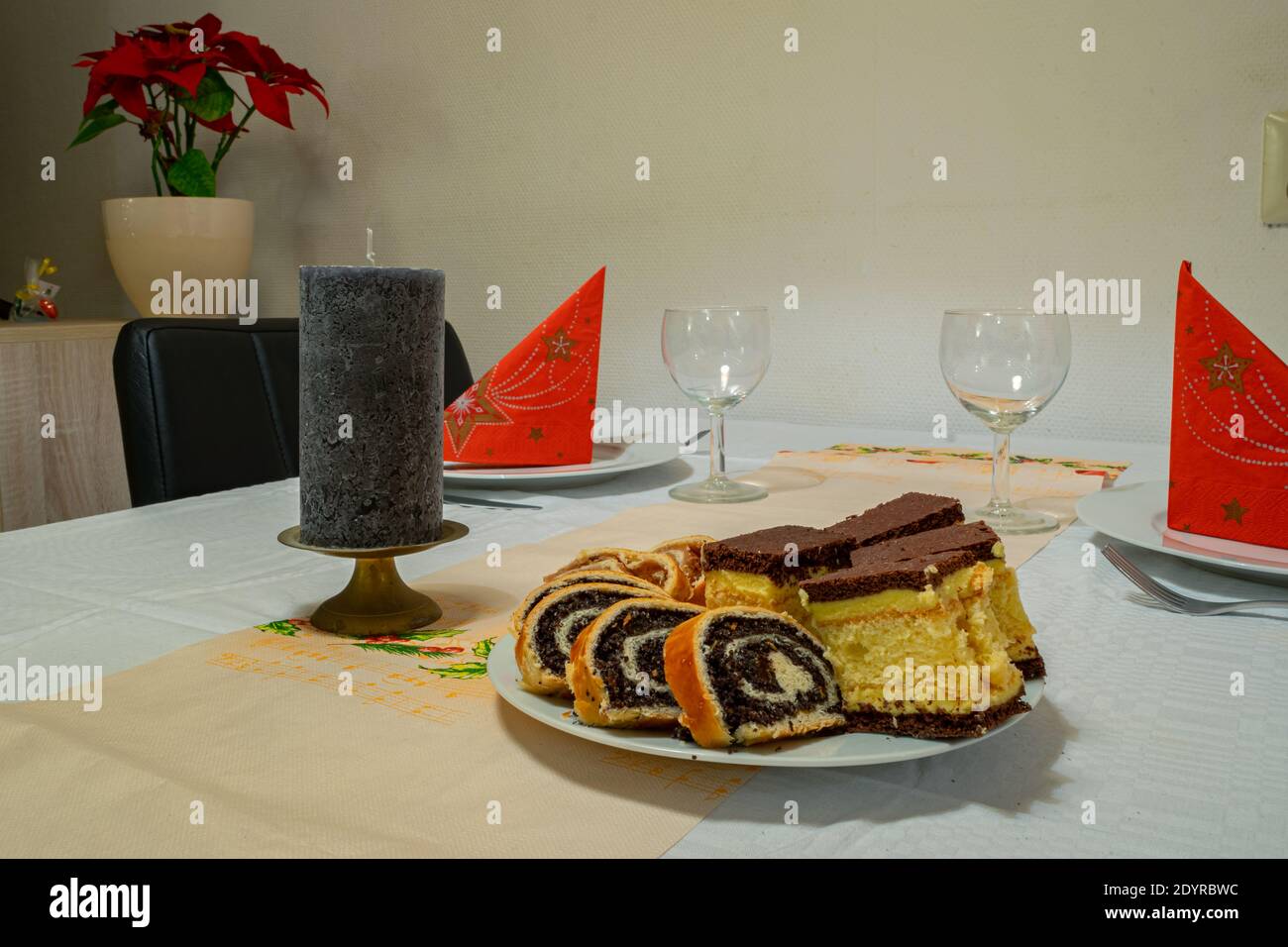 Traditioneller ungarischer Kuchen als Vorgeschmack auf das Weihnachtsessen Stockfoto