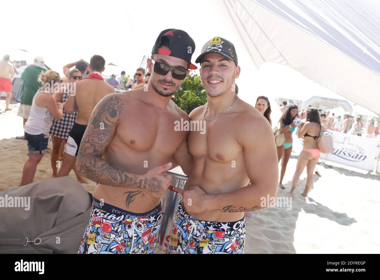 Exklusiv - Julien und Micka von 'Les Marseillais' TV-Reality-Show bei RugBeach Party, in Gruissan, Frankreich, am 21. Juli 2013. Foto von Jerome Domine/ABACAPRESS.COM Stockfoto
