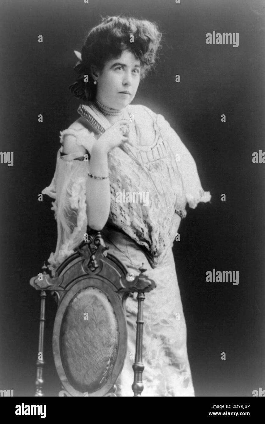 Mrs. James J. 'mully' Brown, Mrs. J.J Brown, amerikanische Überlebende der Titanic, Margaret Brown (geb. Tobin; 18. Juli 1867 – 26. Oktober 1932), posthum bekannt als 'The Unsinkable Molly Brown', abgebildet mit Capt A.H. Rostron Stockfoto