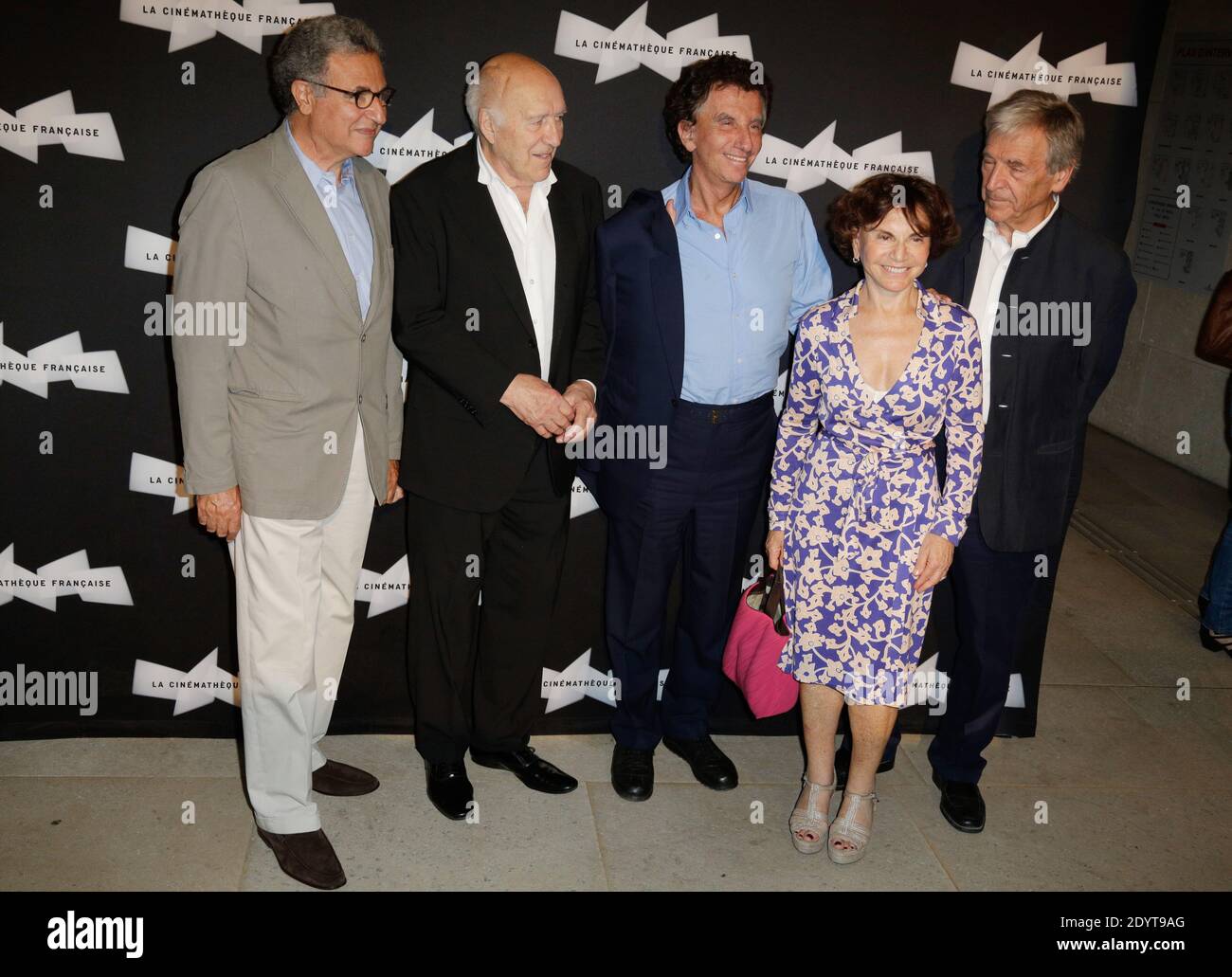 Serge Toubiana, Michel Piccoli, Jack lang mit seiner Frau und Costa Gavras bei der Retrospektive "Sichel Piccoli", die am 4. September 2013 in der Cinematheque Francaise in Paris stattfand. Foto von Jerome Domine/ABACAPRESS.COM Stockfoto