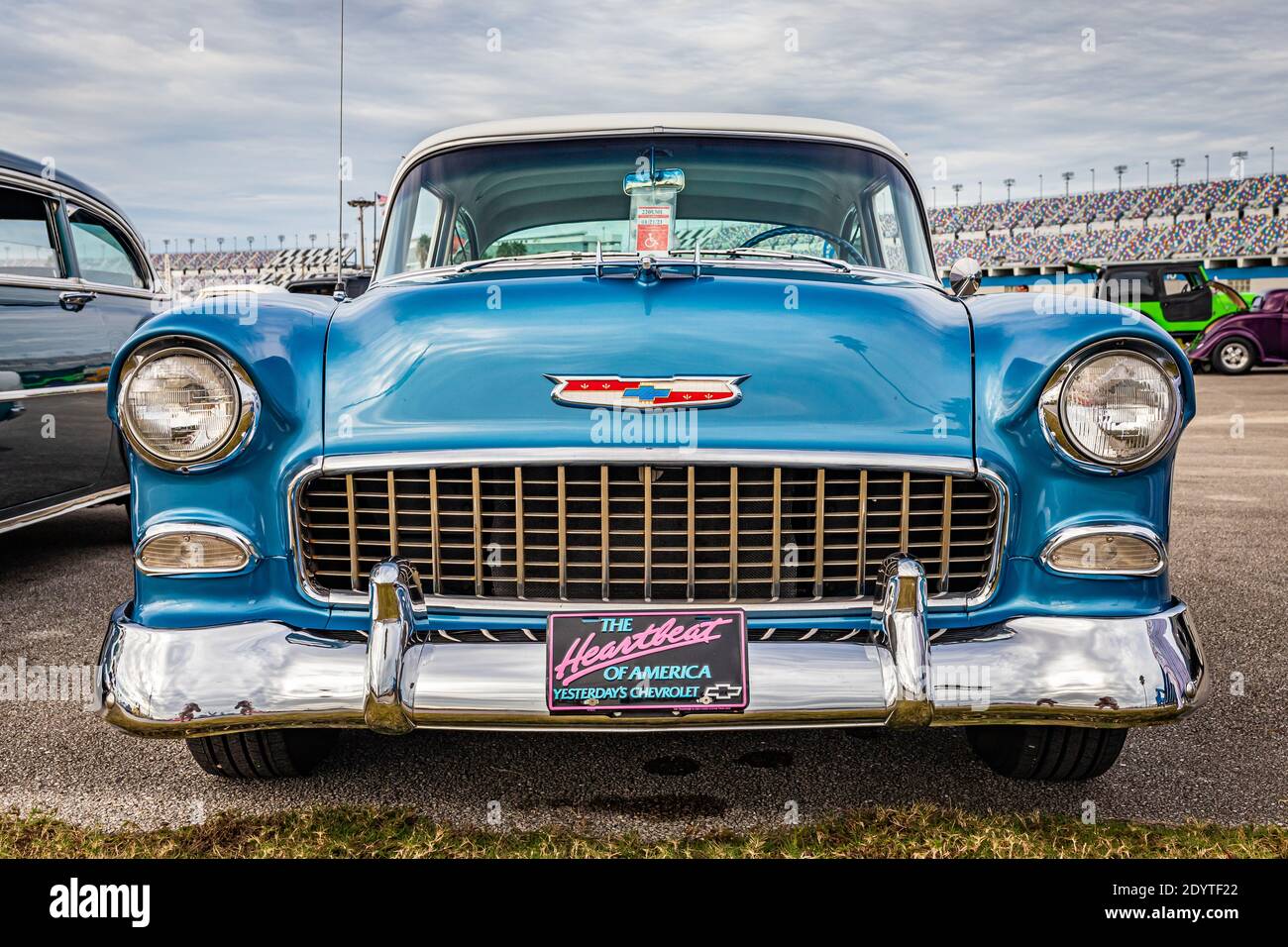 Daytona Beach, FL - 28. November 2020: 1955 Chevrolet BelAir auf einer lokalen Auto-Show. Stockfoto