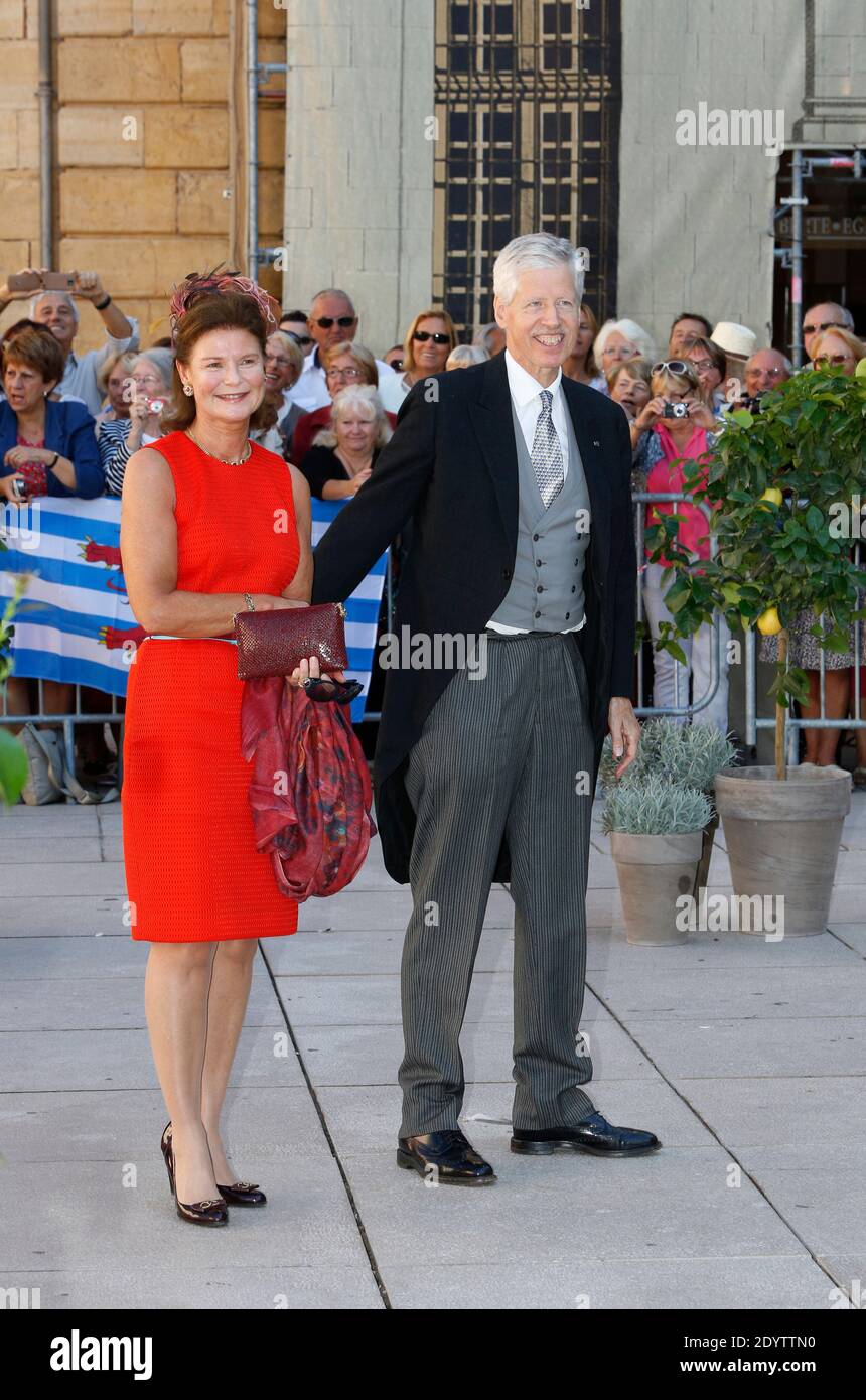 Prinz Nikolaus und Prinzessin Margaretha von Liechtenstein kommen zur religiösen Hochzeit von Prinz Felix und Prinzessin Claire von Luxemburg am 21. September 2013 in der Basilika Sainte-Marie-Madeleine in Saint-Maximin-la-Sainte-Baume in Südfrankreich an. Foto von ABACAPRESS.COM Stockfoto