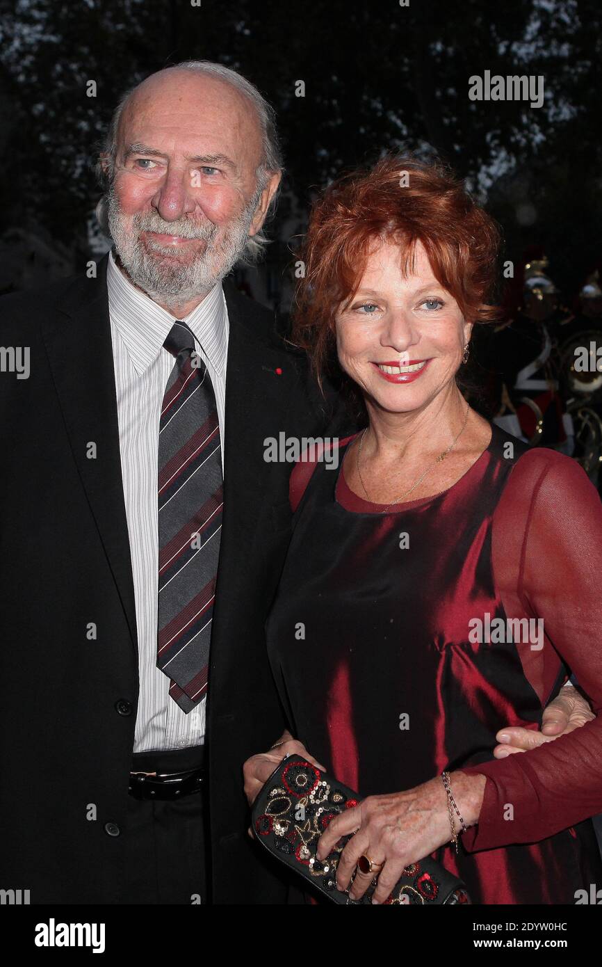 Jean-Pierre Marielle und seine Frau Agathe Natanson bei der Ankunft am IFRAD Charity Gala Dinner im Cirque d'Hiver in Paris, Frankreich am 25. September 2013. Foto von Audrey Poree/ABACAPRESS.COM Stockfoto