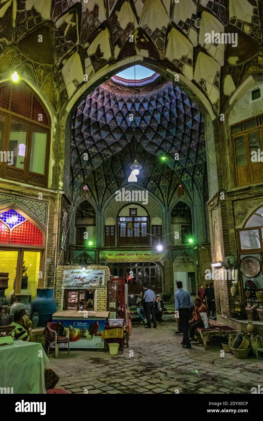 23. Oktober 2018. Aminoddole Caravansarai oder Timche Plaza, Kashan Basar, Kashan, Iran. Stockfoto
