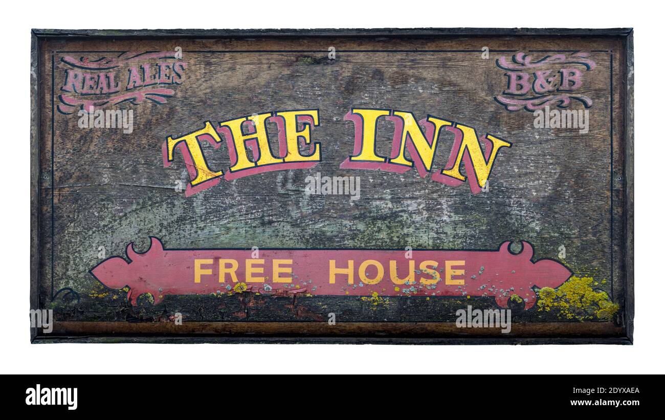 Rustikales altes Zeichen für EIN traditionelles (nicht echtes) Gasthaus und Pub in England, isoliert auf WEISSEM Hintergrund Stockfoto