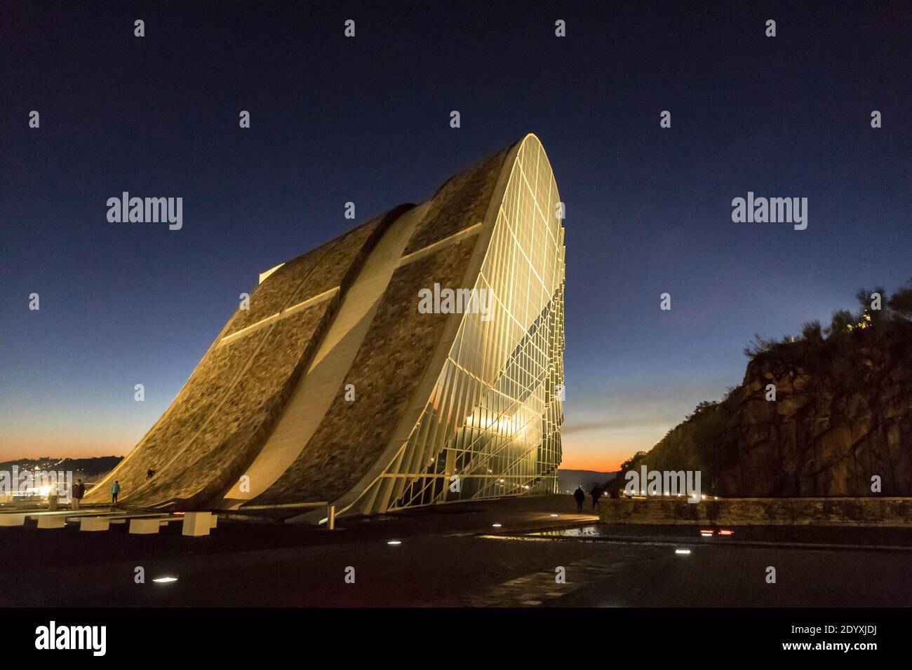 Santiago de Compostela, Spanien. Die Stadt der Kultur Galiciens (Cidade da Cultura), ein Komplex von kulturellen Gebäuden von Peter Eisenman entworfen Stockfoto