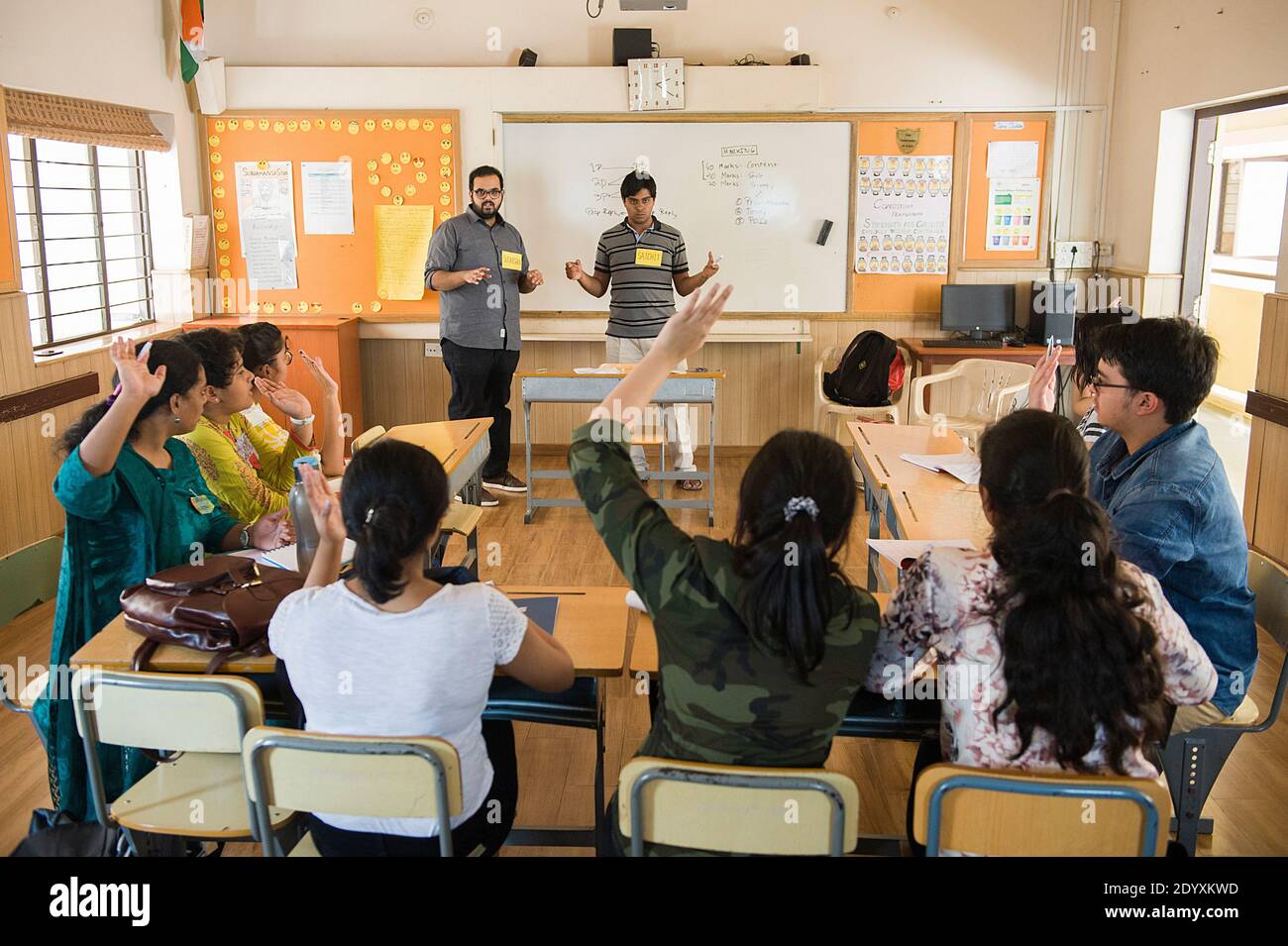 CHENNAI, INDIEN - April 2018: Indian School Debating Society Workshop mit Schülern der Sekundarstufe. Stockfoto