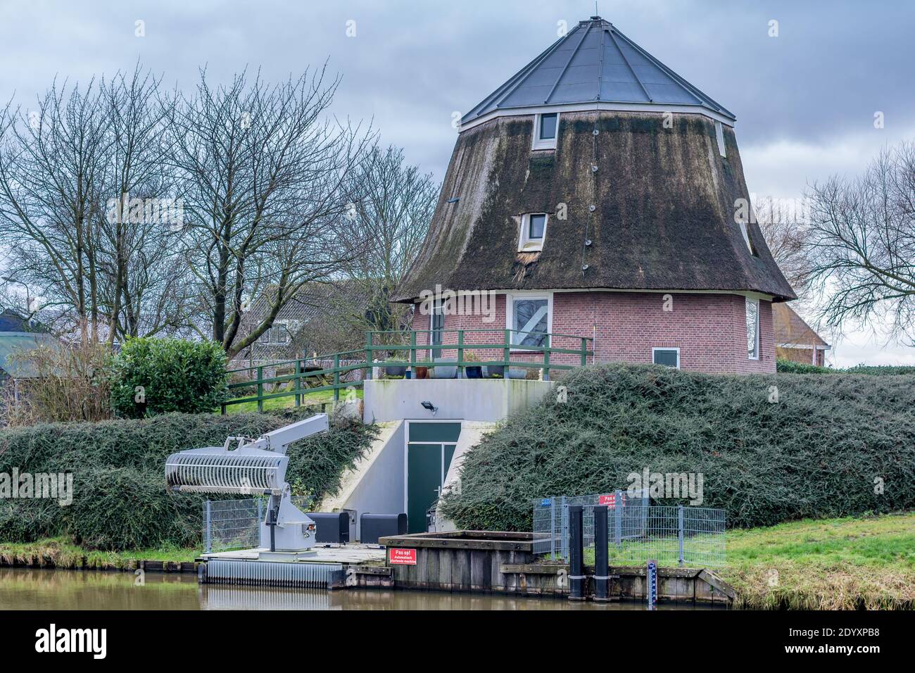 Alte Windmühle Stockfoto