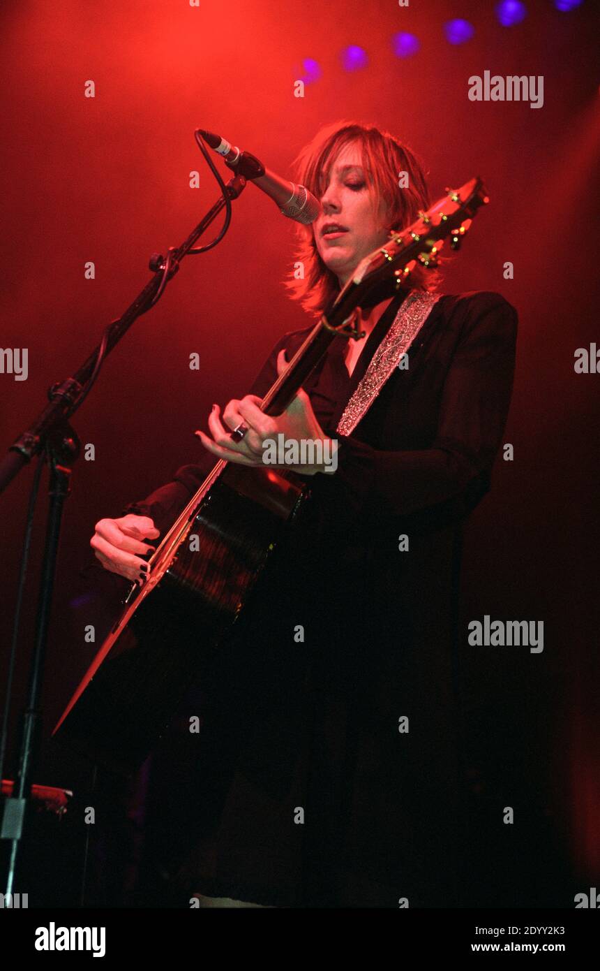 Beth Orton im Konzert bei der Cambridge Corn Exchange. 19. Oktober 2002. Stockfoto