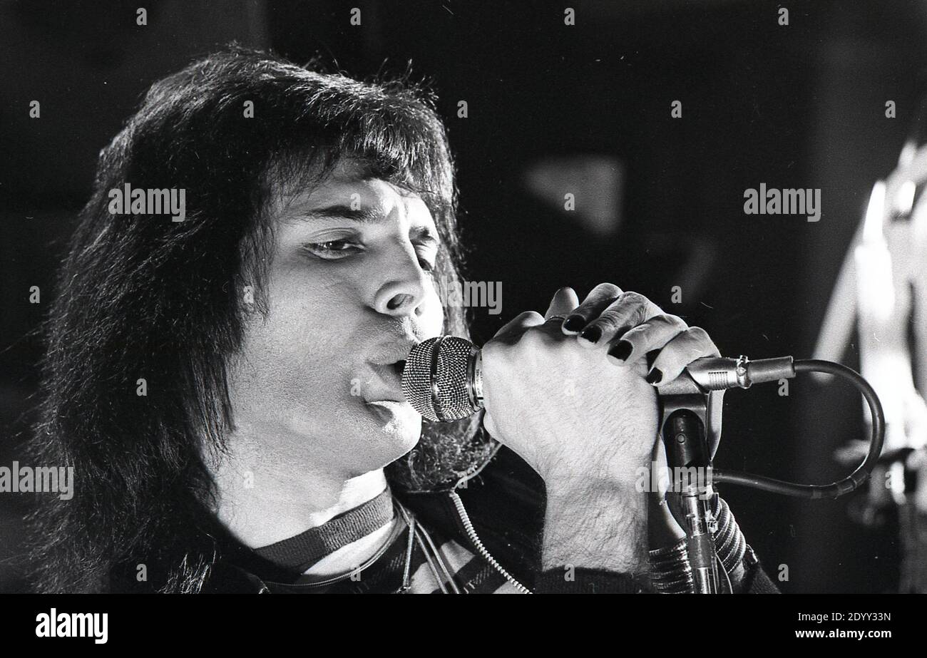 Freddie Mercury of Queen.'Your my Best friend' Videodreh 28/6/1976 Stockfoto