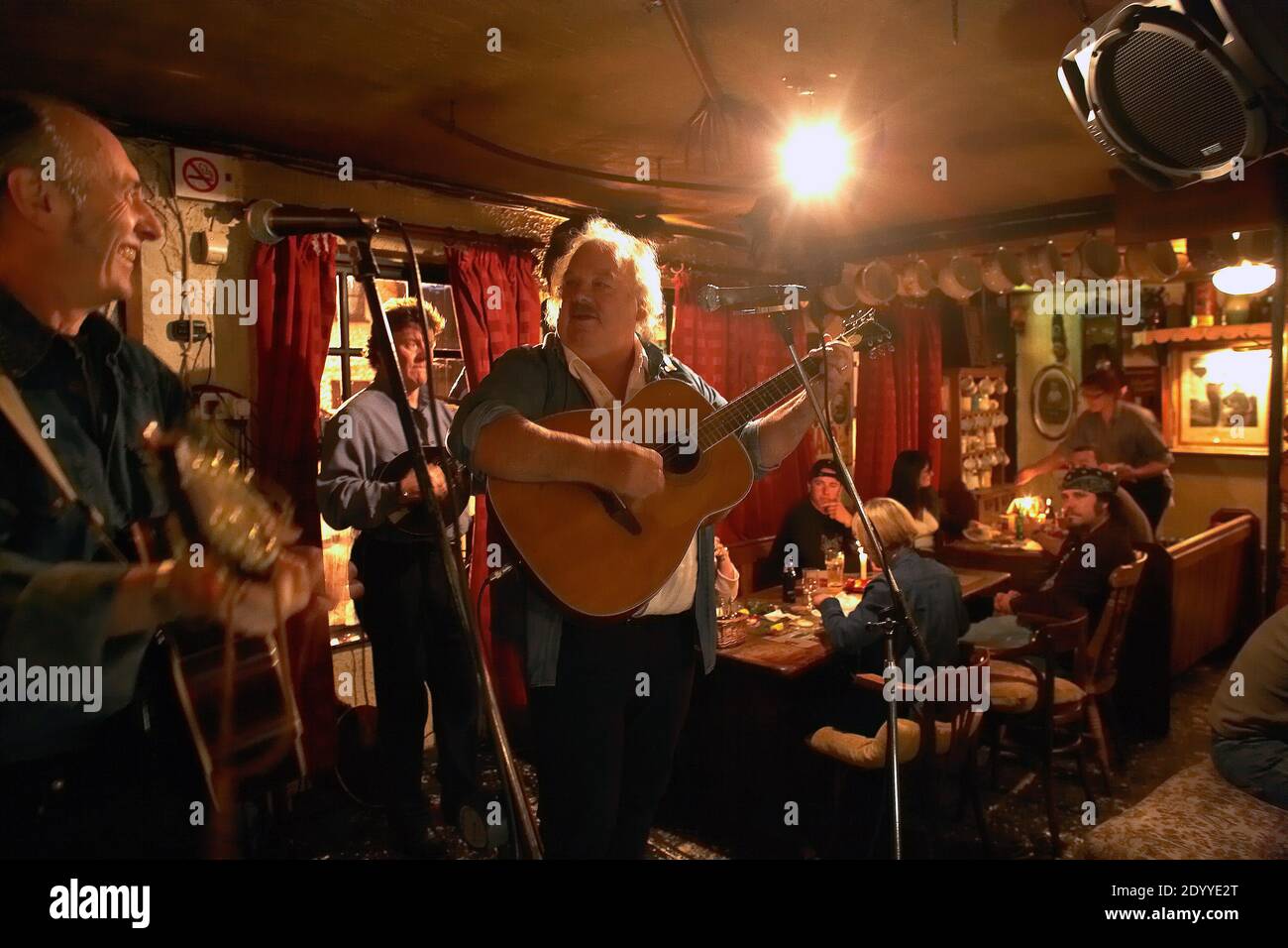 IRLAND / Glencullen/Johnny Fox's Pub in Glencullen. Traditionelles Pub in Berglage mit Live-Musik. Stockfoto