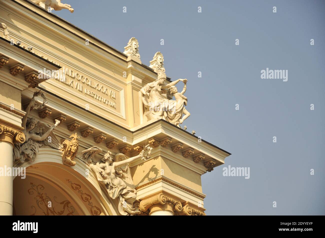 Wunderschöne Gebäudefassade, Altstadt. Stockfoto