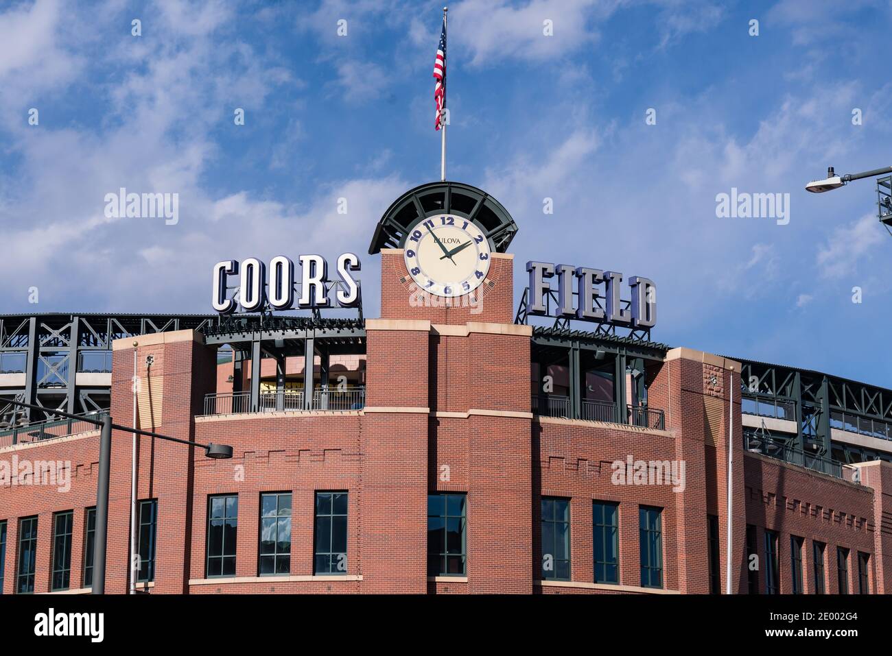 Denver, CO - 21. November 2020: Außenansicht des Coors Field, Heimat des Colorado Rockies Major League Baseball Teams Stockfoto