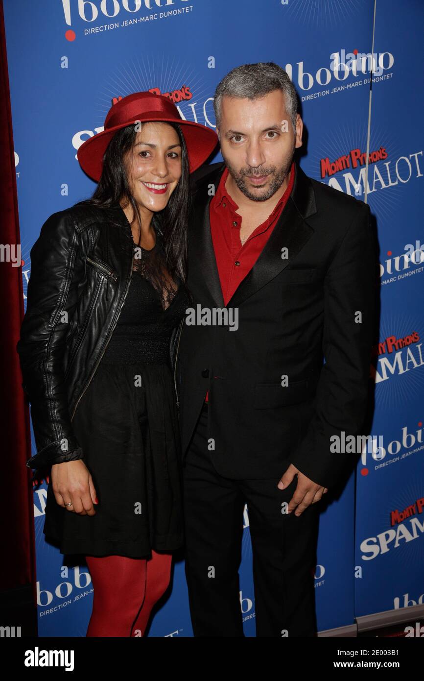 Atmen Kelif und seine Frau bei der Premiere von Spamalot in Bobino in Paris, Frankreich am 03. Oktober 2013 statt. Foto von Jerome Domine/ABACAPRESS.COM Stockfoto Atmen Kelif und seine Frau bei der Premiere von Spamalot in Bobino in Paris, Frankreich am 03. Oktober 2013 statt. Foto von Jerome Domine/ABACAPRESS.COM Stockfoto