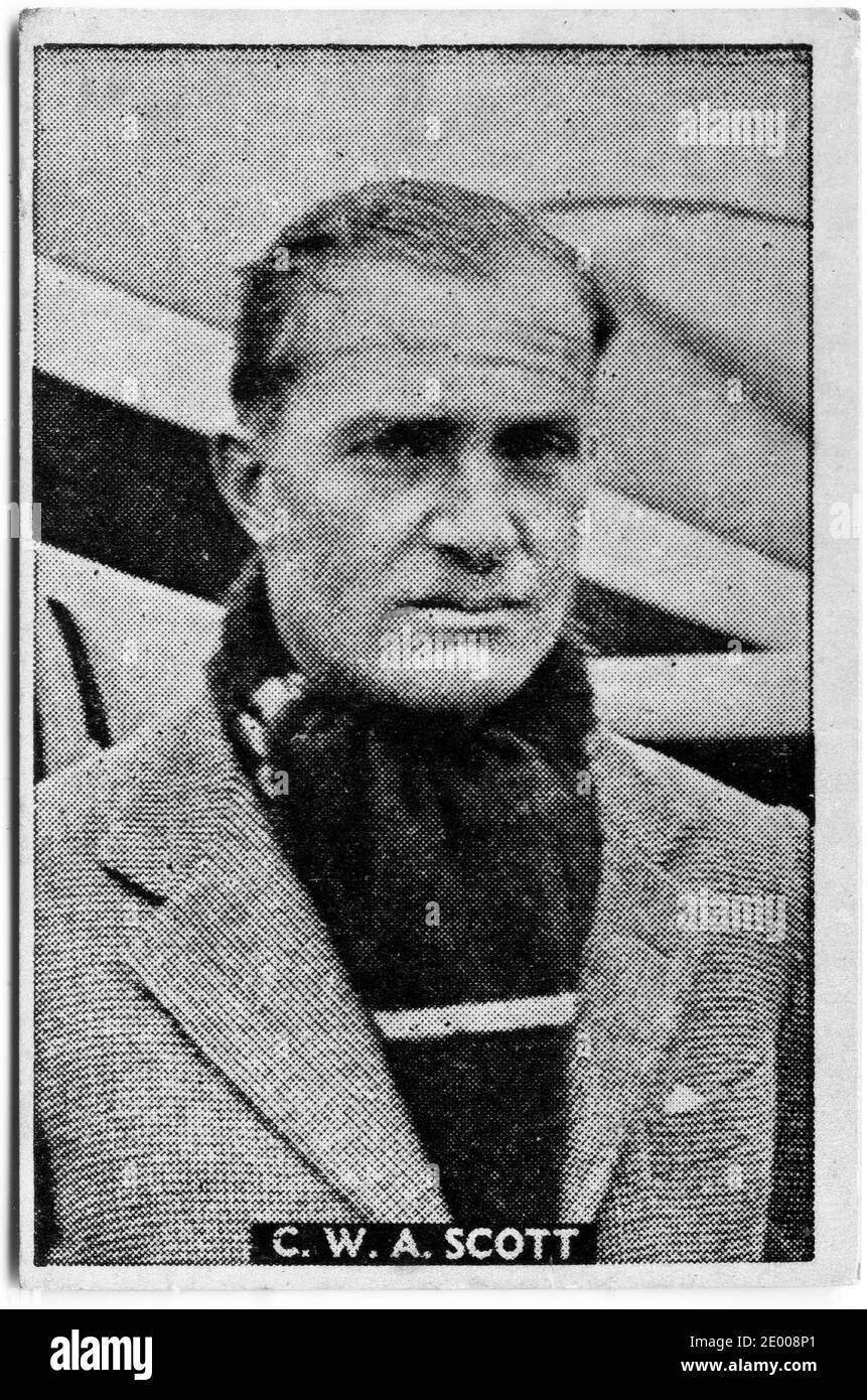 Zigarettenkarte Porträt von Flight Lieutenant Charles William Anderson Scott, AFC (1903 – 1946) englischer Flieger. Er gewann das MacRobertson Air Race, ein Rennen von London nach Melbourne, im Jahr 1934, in einer Zeit von 71 Stunden. Stockfoto