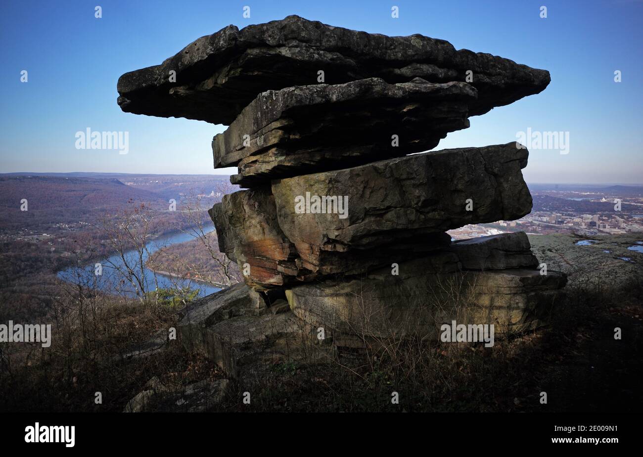 Seit den 1860er Jahren ist der Umbrella Rock (auch Table oder Signal Rock genannt) am Lookout Mountain Schauplatz für die Fotografie. Stockfoto