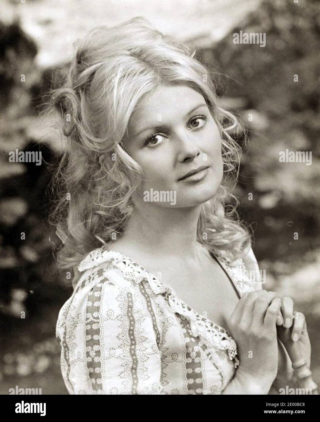 PAMELA TIFFIN (1942-2020) amerikanische Film- und Fernsehschauspielerin in Los Amigos (1973) Stockfoto