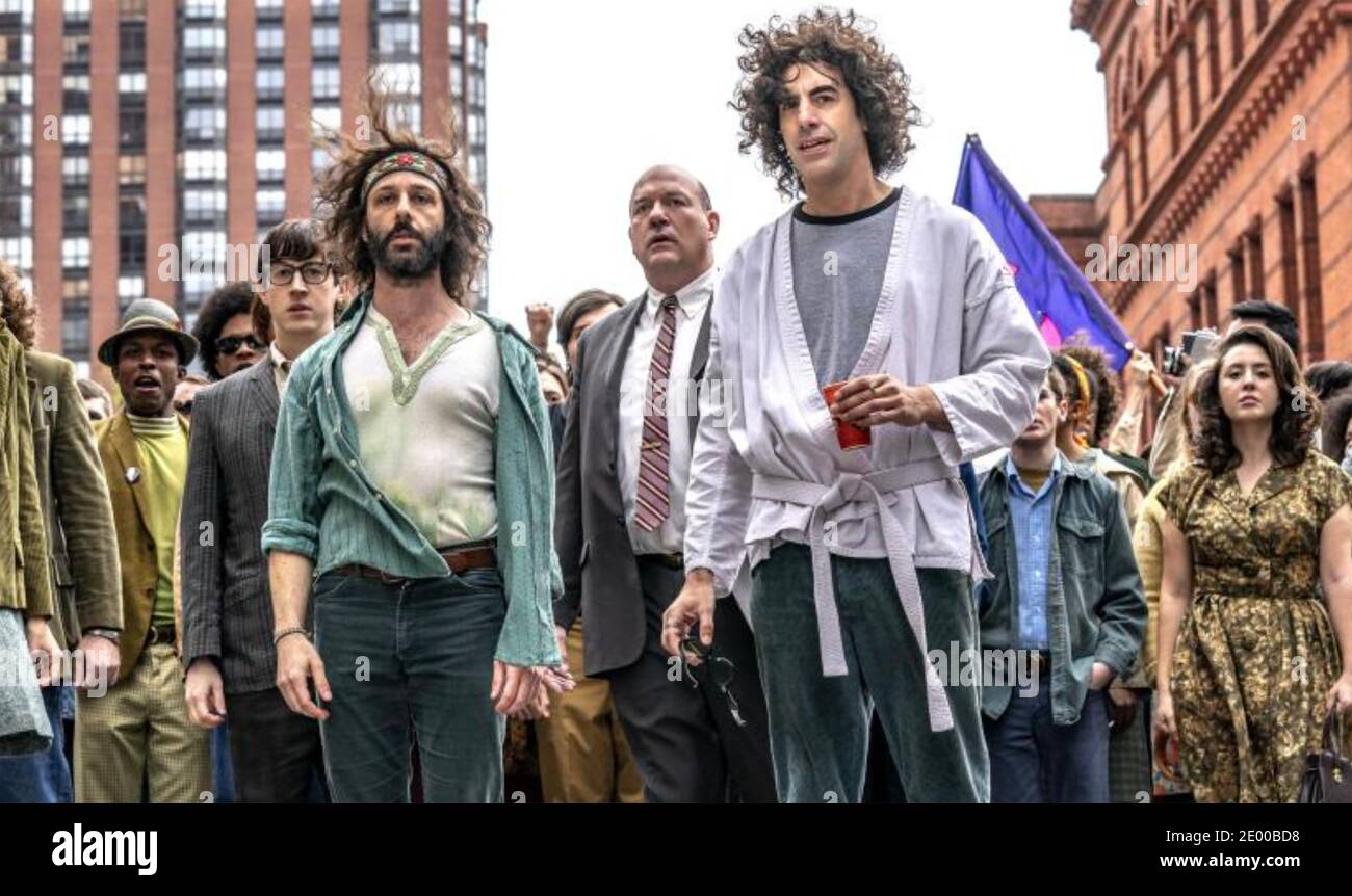 DER PROZESS GEGEN DEN CHICAGO 7 20230 Paramount Pictures Film Mit Sacha Varon-Cohen rechts und Jeremy Strong Stockfoto