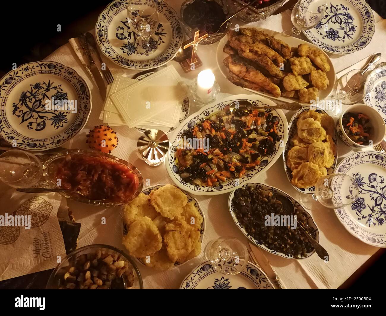 Traditionelles Essen am Heiligabend zum Abendessen am Heiligabend Stockfoto