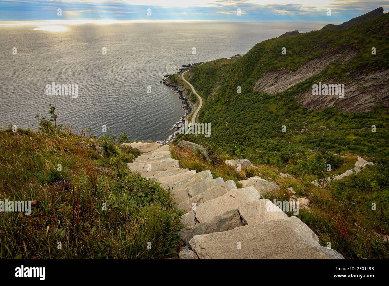 1600 Stufen auf den Reinebringen für eine Aussicht über reine, Norwegen Lofoten Stockfoto