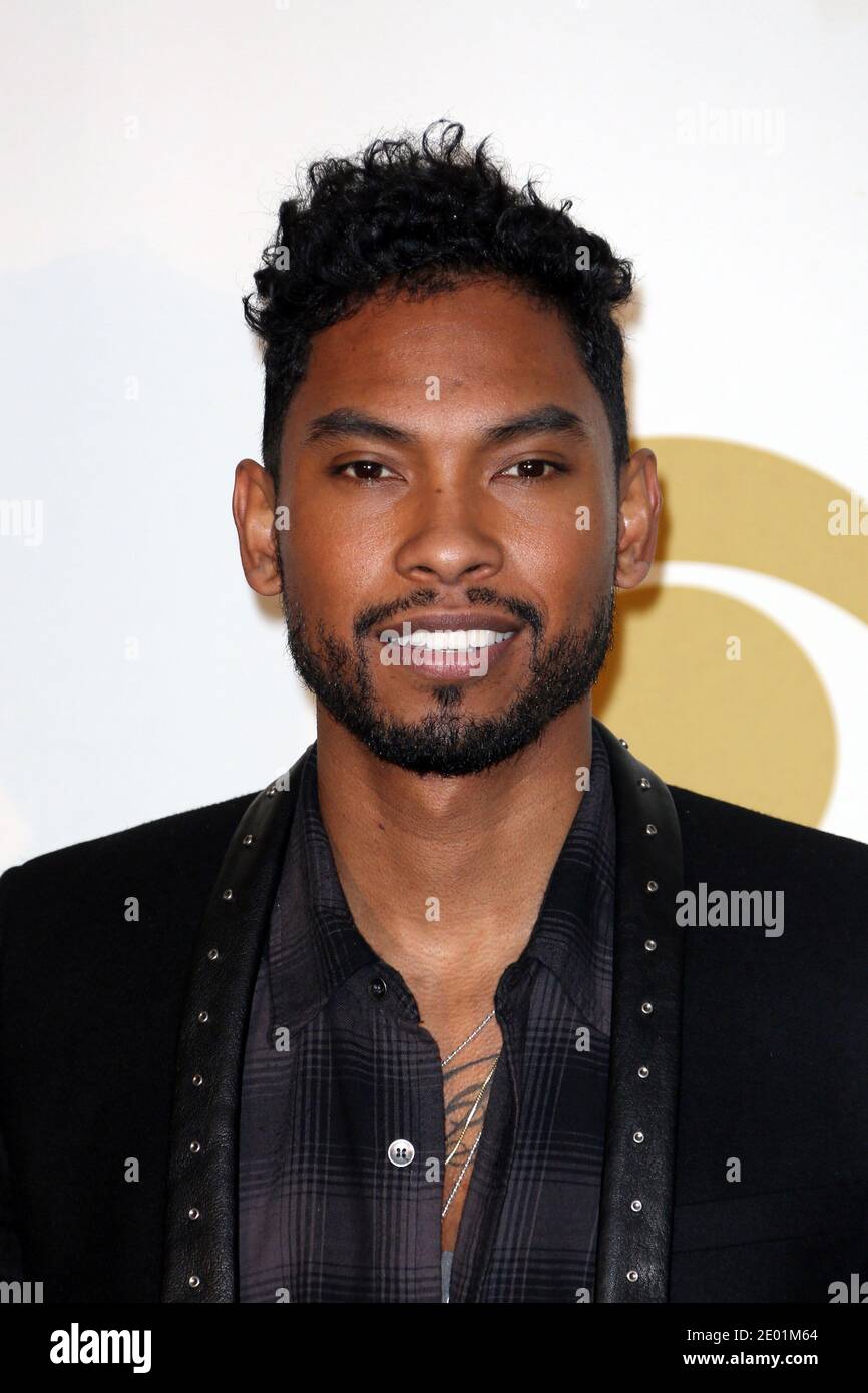 Miguel kommt am 6. Dezember 2013 zum Grammy Nominations Concert in Los Angeles, CA, USA. Foto von Krista Kennel / ABACAPRESS.COM Stockfoto