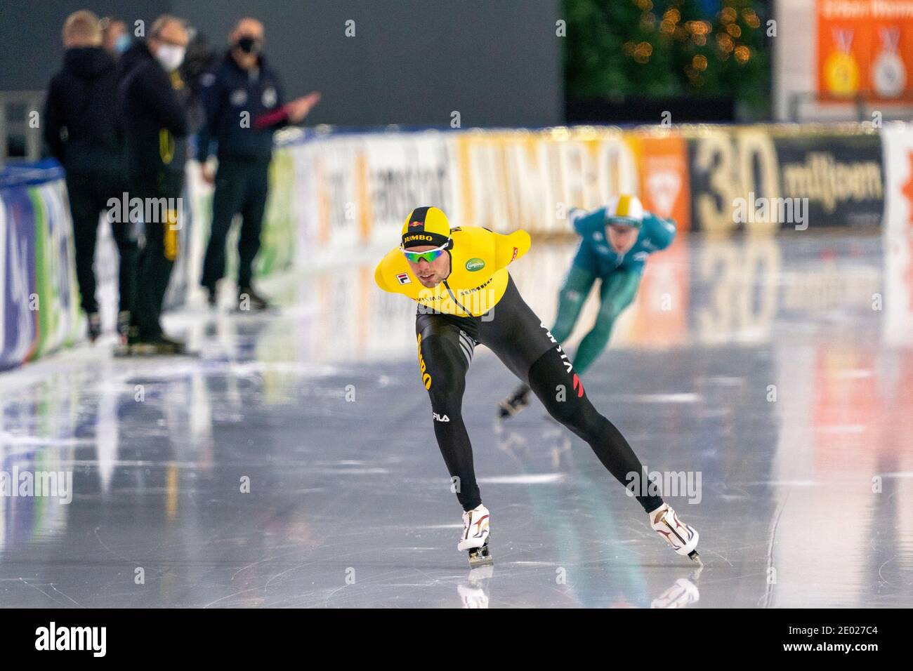 HEERENVEEN, NIEDERLANDE - DEZEMBER 28: Patrick Roest, Jorrit Bergsma während der niederländischen Speedskating WM Qualifikation am 2. Dezember Stockfoto