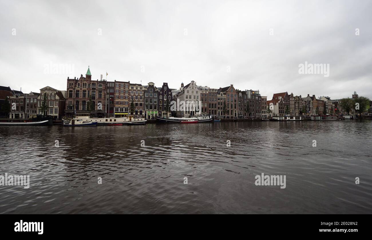 Klassische Ansicht der typischen Wohngegend grachten im Zentrum von Amsterdam In Holland Niederlande Stockfoto