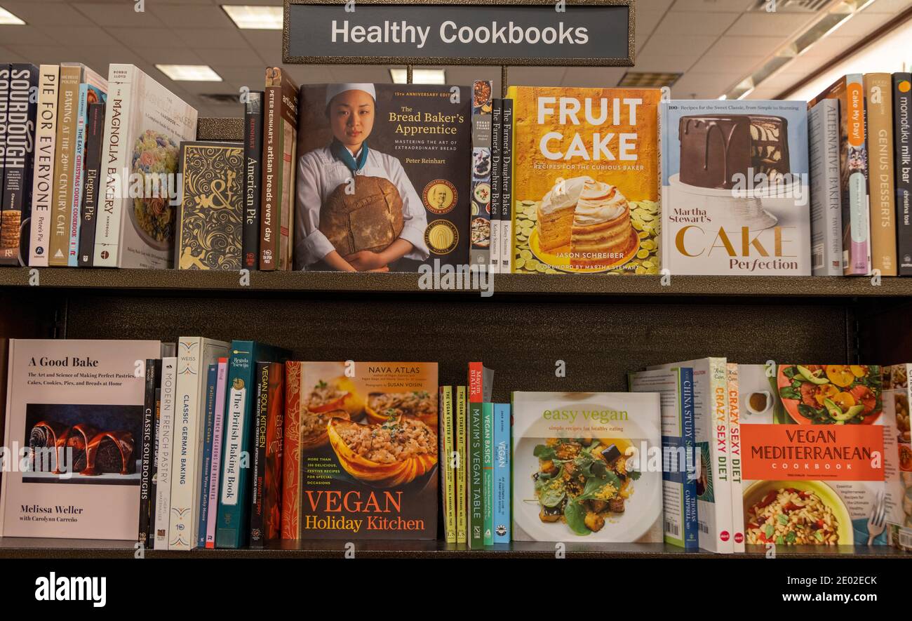Gesunde Kochbücher im Regal, Barnes and Noble, USA Stockfoto