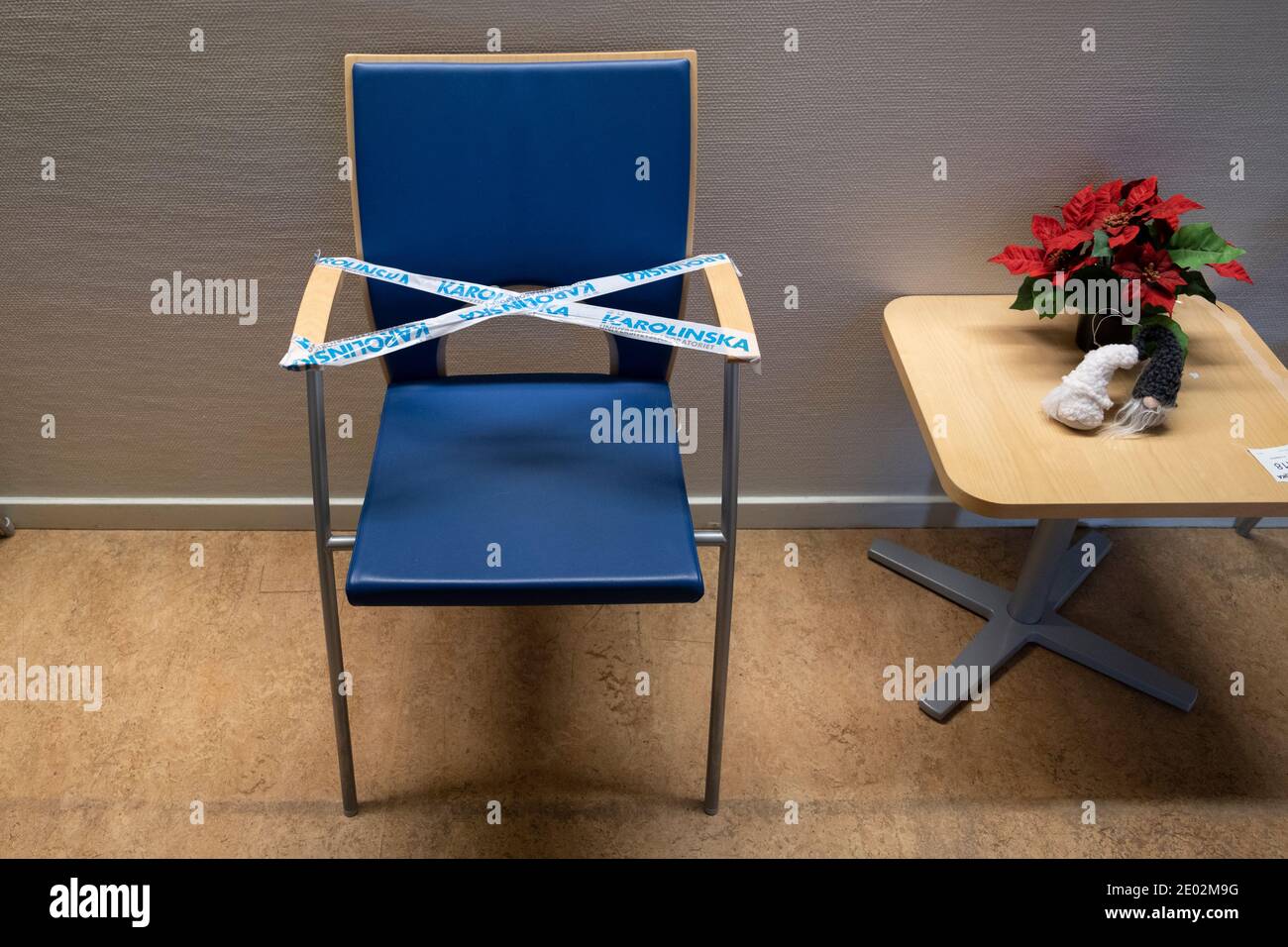 Dieser Stuhl darf wegen der Infektionsgefahr nicht benutzt werden. Stockfoto