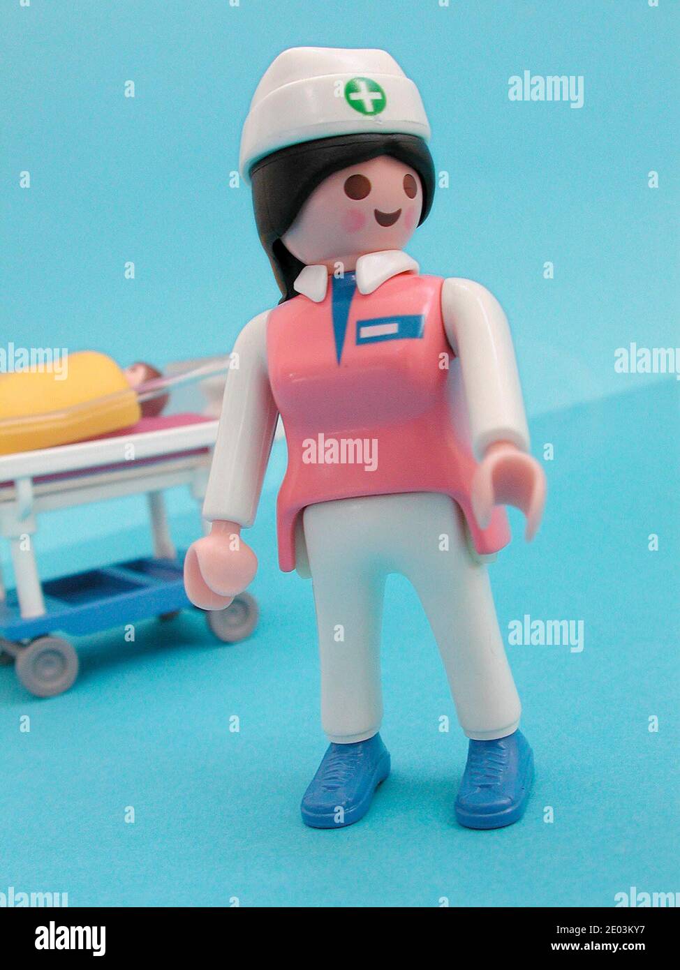 playmobil Modell der Krankenschwester und Patient Stockfotografie - Alamy