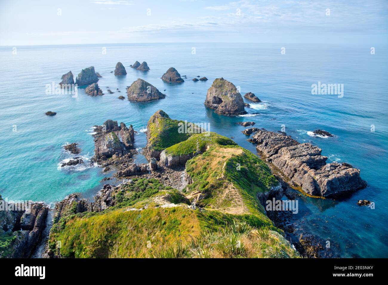 Die Nuggets - felsige Inseln am Nugget Point in New Seeland Stockfoto