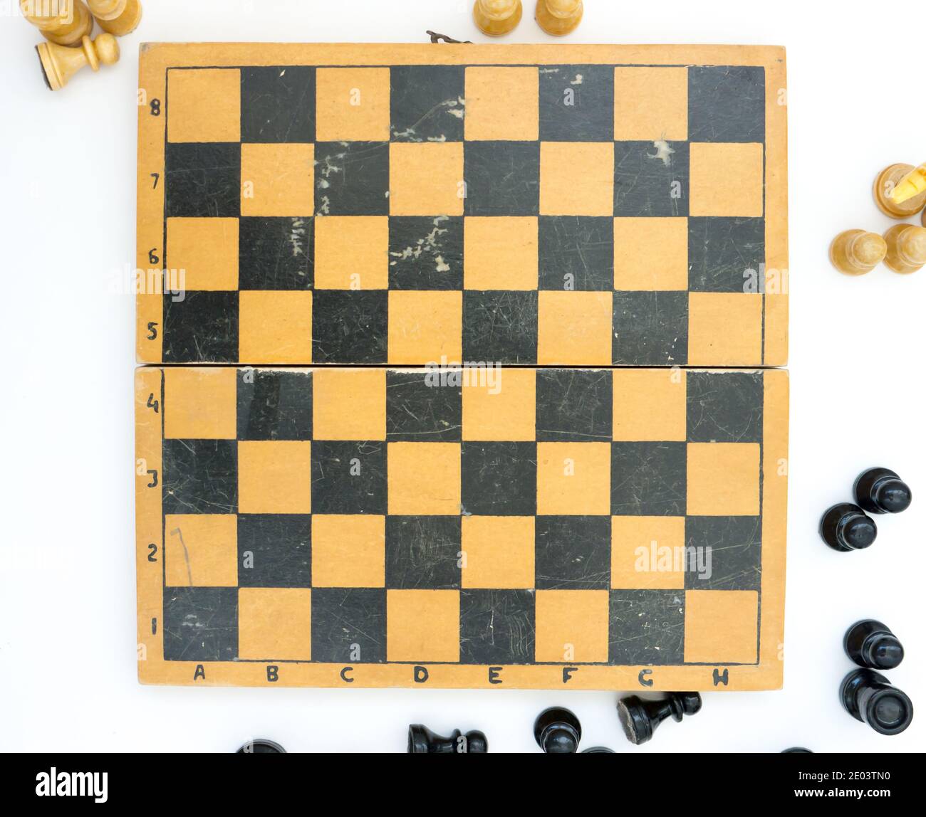 UdSSR Holzschachfiguren auf dem Brett. Stockfoto