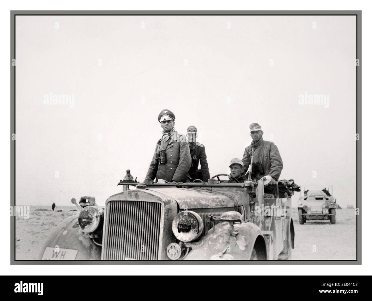 ROMMEL TOBRUK General Rommel (der Wüstenfuchs) WW2 mit der Panzerdivision 15. zwischen Tobruk und Sidi Omar. Libyen, 1941 Zweiten Weltkrieg Nordafrika Stockfoto