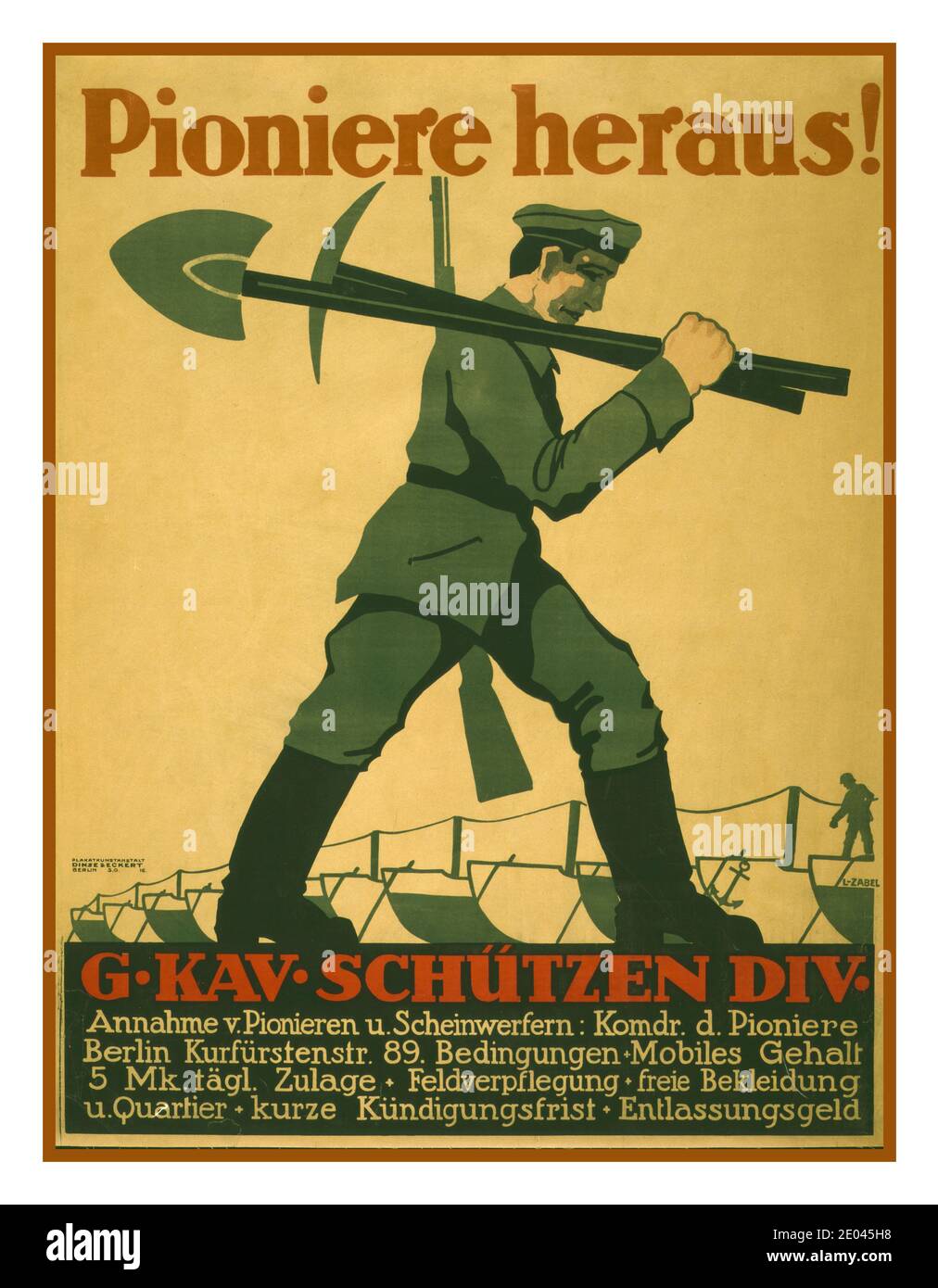 Pioniere heraus! G.Kav.Schützen Div. / L. Zabel. Das Plakat zeigt einen Soldaten, der eine Schaufel, eine Spitzhacke und ein Gewehr trägt; im Hintergrund eine Reihe von Schiffen. Text ist „Aufruf für die Sapper, der G. Kavallerieschutzdivision, Berlin beizutreten“. Zabel, Lucian, 1893-1936, Künstler Rehse Archiv für Zeitgeschichte und Publizistik, DLC, ehemaliger Eigentümer Plakatkunstanstalt Dinse & Eckert, [1918] - Weltkrieg, 1914-1918--Nachwirkungen--Deutschland--Berlin - Weltkrieg, 1914-1918--Recruiting & enlistment--Deutschland--Berlin Stockfoto
