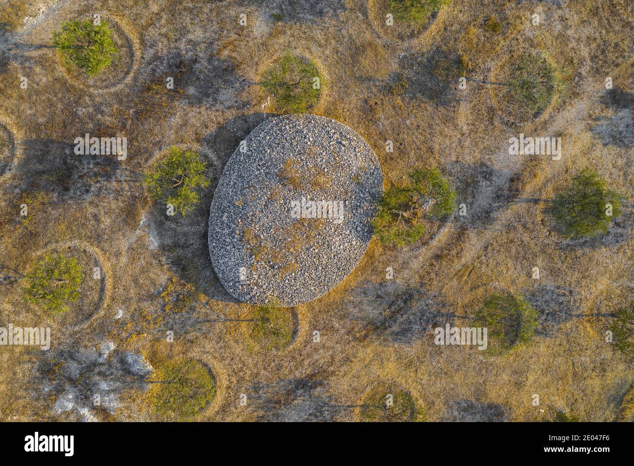 Luftaufnahme von 'Gomile' - angesammelte Steinformen, die vom Menschen auf der Insel Brac zum Zweck der Schaffung von Ackerland gemacht wurden. Stockfoto